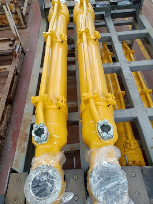 小松挖掘機油缸